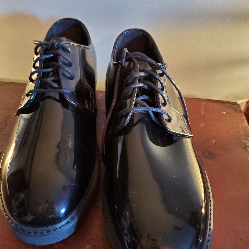 Rocky uniform oxford  9.5 wide high gloss